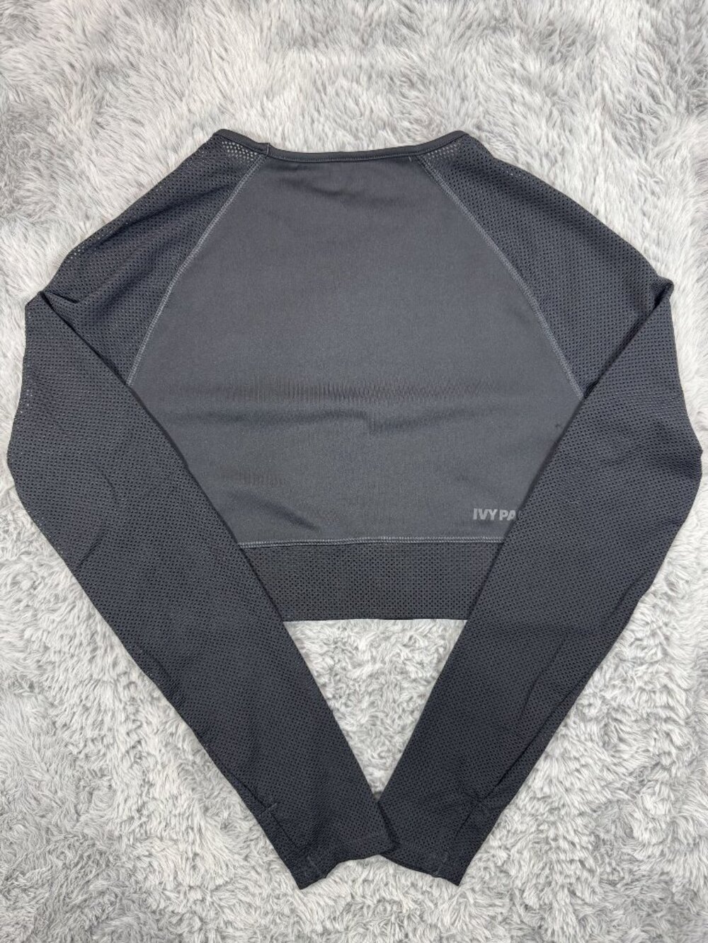 Ivy Park Womens Size L Black Mesh Long-Sleeve Cropped Top Athletic Sport Gym